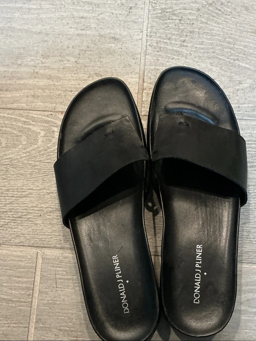Donald J. Pliner Fifi Slide Black Leather Wide-Band Slide Sandals Women Sz 9.5N